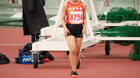 日本女子跳高比赛中出现的美少女们之竞技场面
